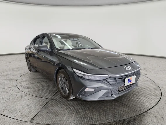Hyundai Elantra Smart 2024 