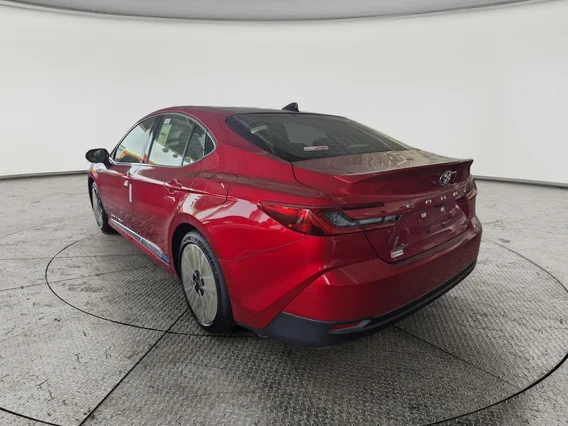 تويوتا كامري LUMIERE HEV 2025 