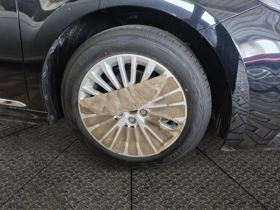 Toyota Camry  LE 2025 