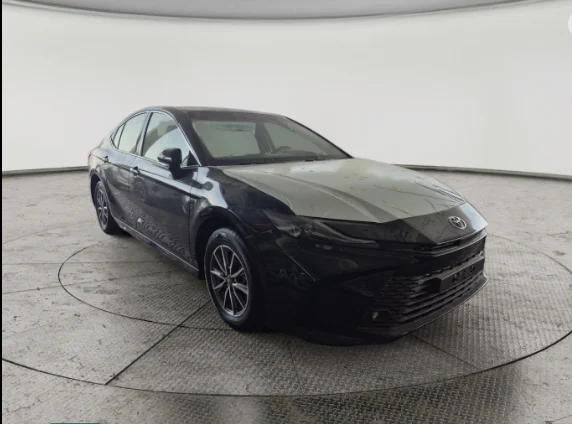 Toyota Camry  E 2025 