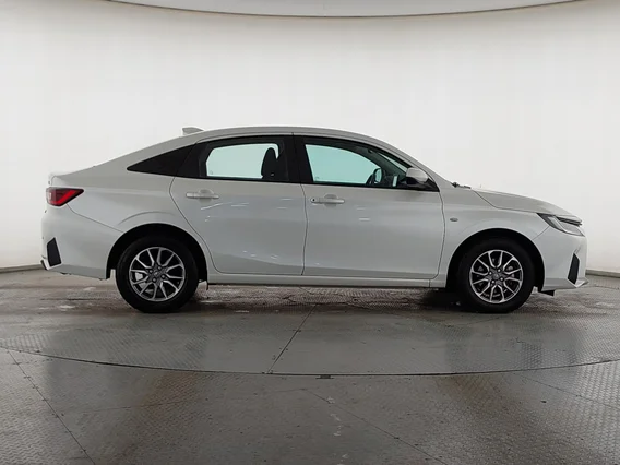 تويوتا يارس Y 2023 