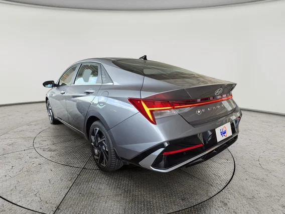 Hyundai Elantra Comfort 2024 