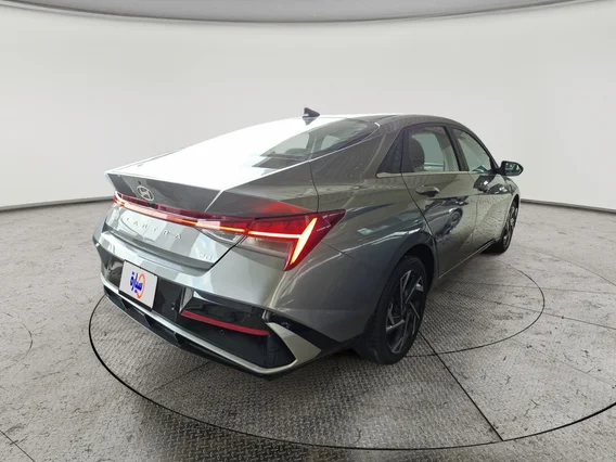 Hyundai Elantra Comfort 2024 