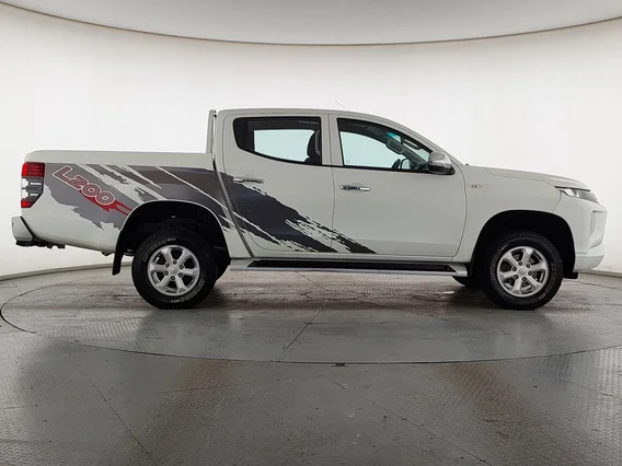 Mitsubishi L200 DC 4x4 Diesel 2022 دبل