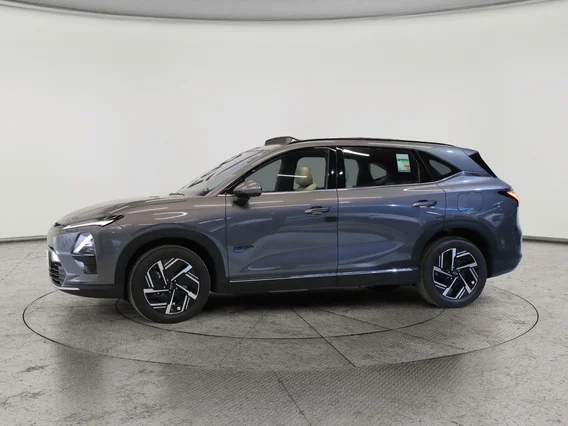 شفروليه كابتيفا PHEV Premier 2026 