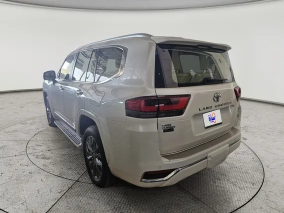 تويوتا لاندكروزر VXR 2023 دبل