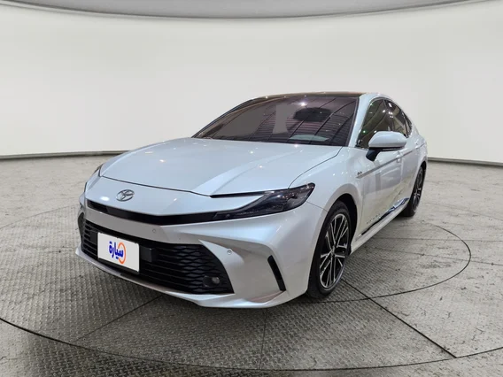 تويوتا كامري LE HEV 2025 