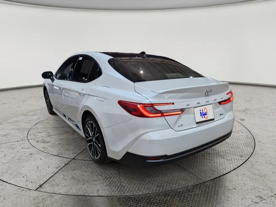 Toyota Camry  LE HEV 2025 