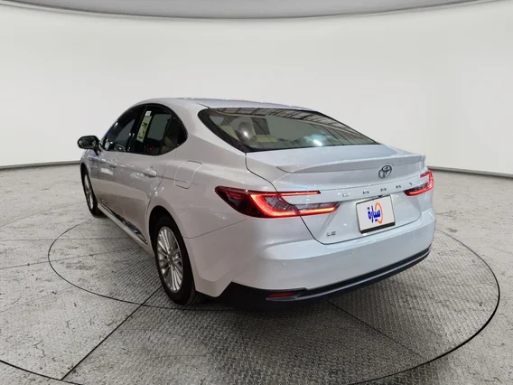 Toyota Camry  LE 2025 