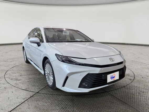 Toyota Camry  LE 2025 