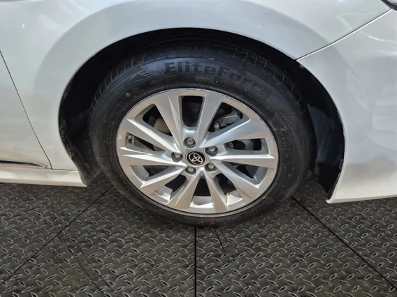 Toyota Camry  SE 2023 