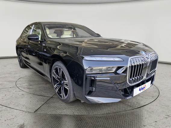 بي ام دبليو الفئة السابعة 735i A 11EH 2026 