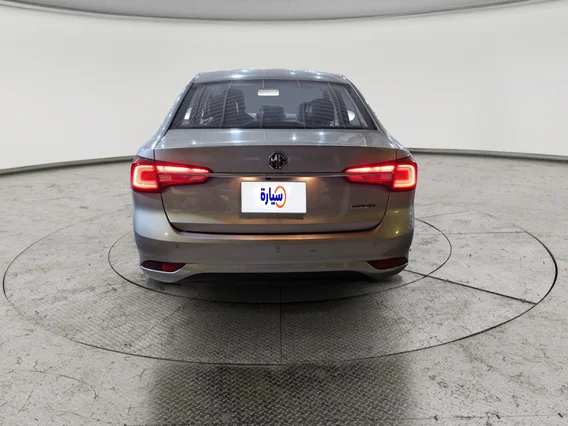 ام جي 5 LUX 2022 