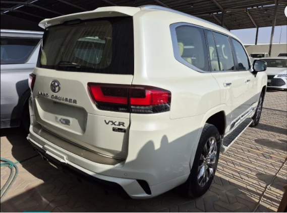 تويوتا لاندكروزر VXR1 2023 دبل
