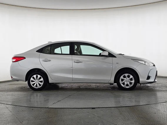 تويوتا يارس Y 2022 