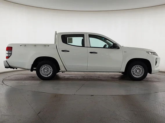 ميتسوبيشي L200 DC 4x2 Diesel 2021 