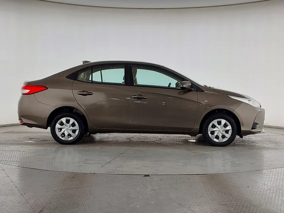 Toyota Yaris  Y 2022 