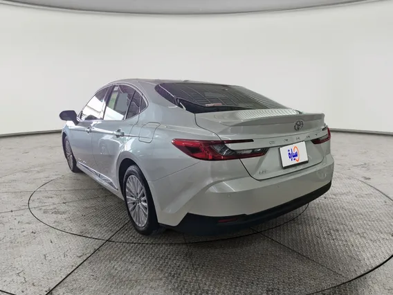 Toyota Camry  LE 2025 