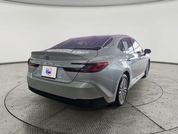 Toyota Camry  LE 2025 