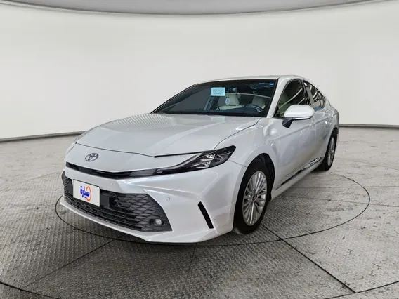 Toyota Camry  LE 2025 