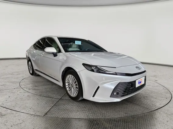 Toyota Camry  LE 2025 