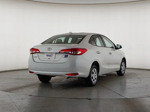 تويوتا يارس Y 2021 