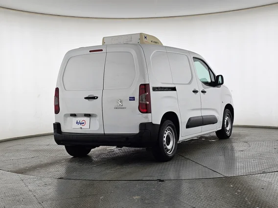 بيجو بارتنر Short van 2022 