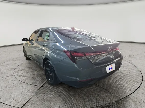 Hyundai Elantra Smart 2023 