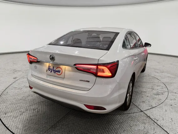 ام جي 5 STD 2023 