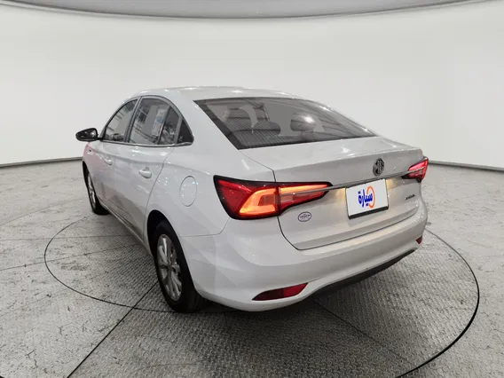 ام جي 5 STD 2023 