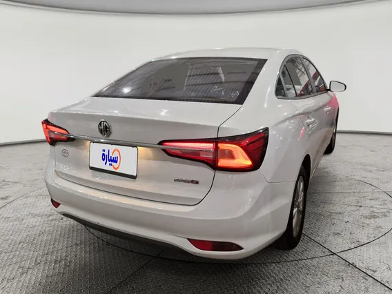 ام جي 5 STD 2023 