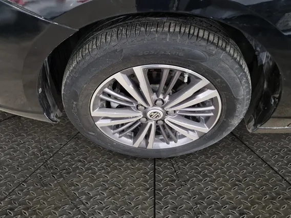 ام جي 5 LUX 2023 