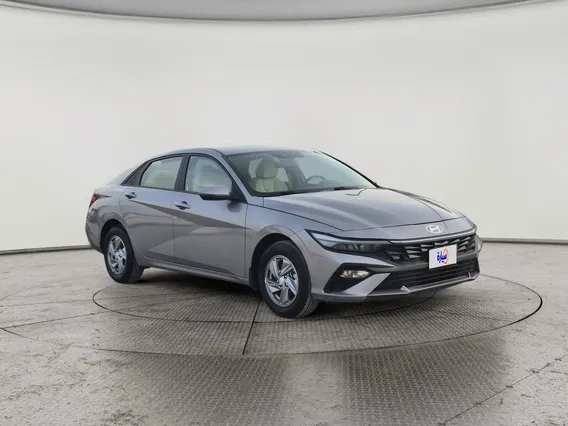 Hyundai Elantra Smart 2024 