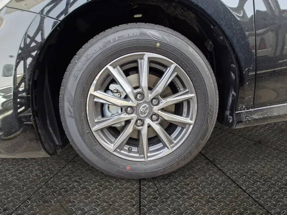 Toyota Camry  E 2026 