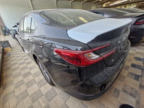 Toyota Camry  E 2026 