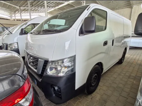 نيسان باص اورفان بضاعة 2021 