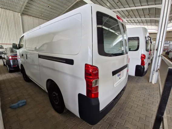 Nissan Urvan بضاعة 2021 