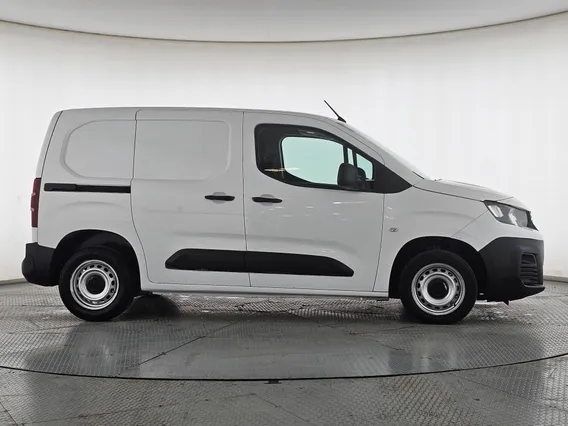 بيجو بارتنر Short van 2022 