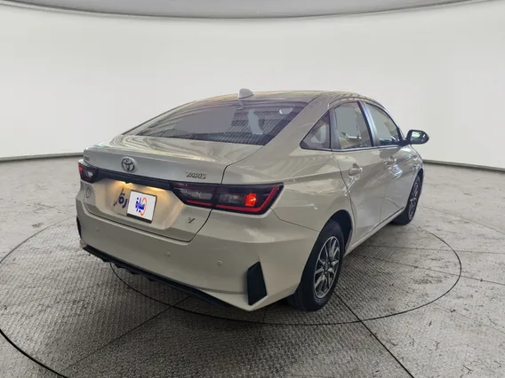 Toyota Yaris  Y 2026 