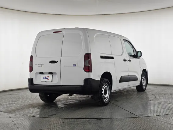 بيجو بارتنر Long van 2022 