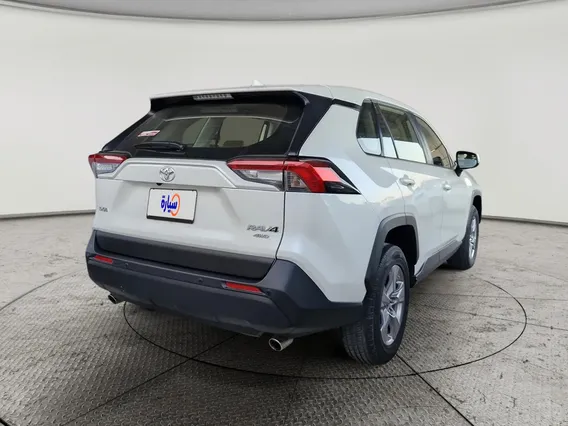 تويوتا راف فور LE 2022 