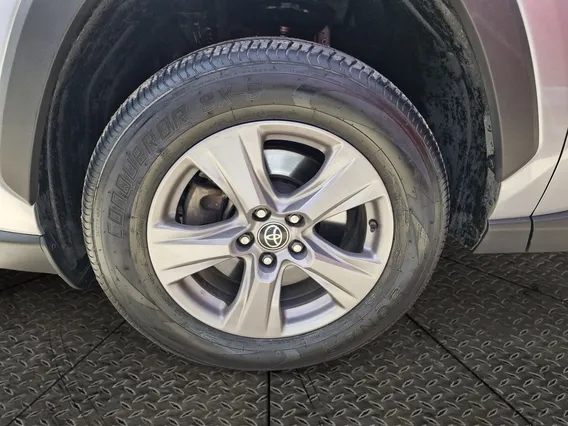 تويوتا راف فور LE 2022 