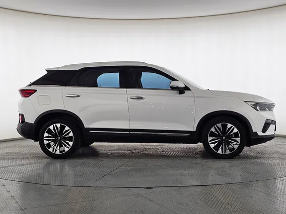 FAW Bestune T77  2023 