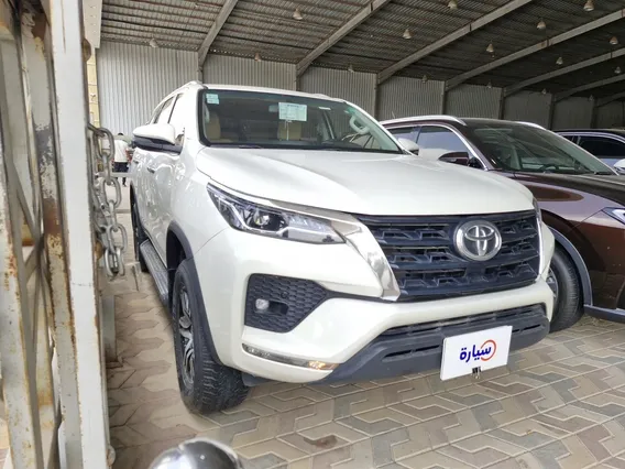 Toyota Fortuner VX 2021 دبل