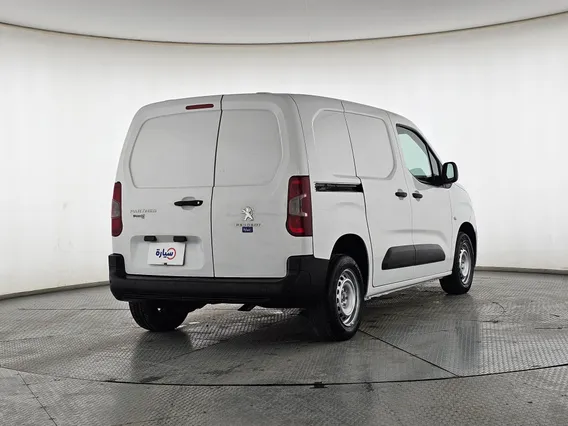 بيجو بارتنر Short van 2022 