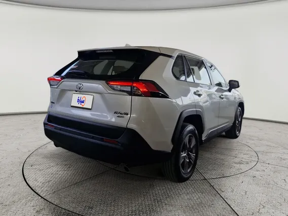 تويوتا راف فور LE 2022 