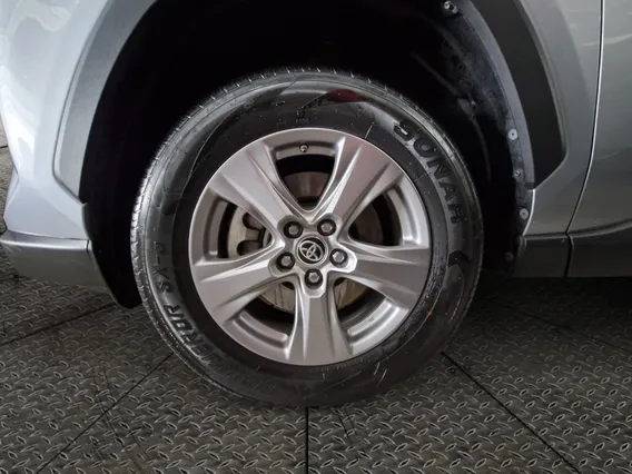 Toyota RAV4 LE 2022 