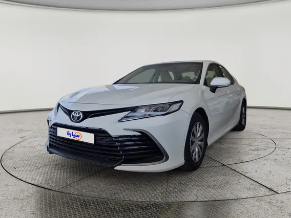 تويوتا كامري LE 2022 