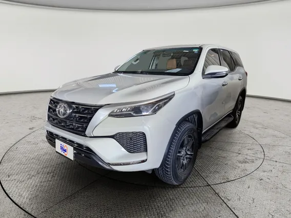 Toyota Fortuner GX 2023 