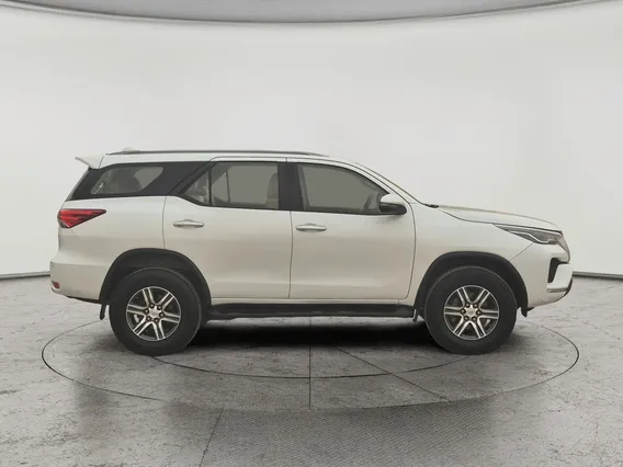 Toyota Fortuner GX 2023 دبل